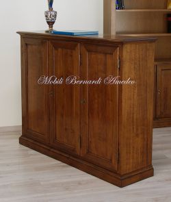 Credenza in legno massiccio con 3 ante stile classico